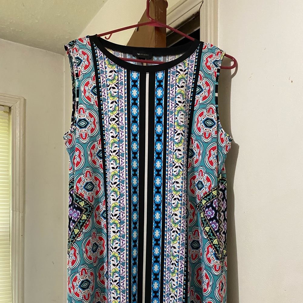 Brand ABC studio size XL sleeveless multiple colors. Very cute for summer.